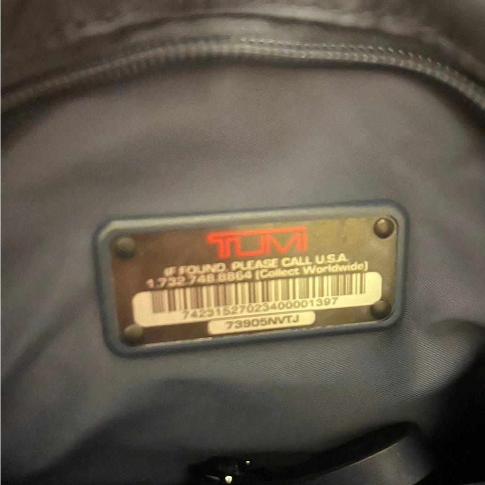 Tumi tote New without tag - Picture 4 of 11